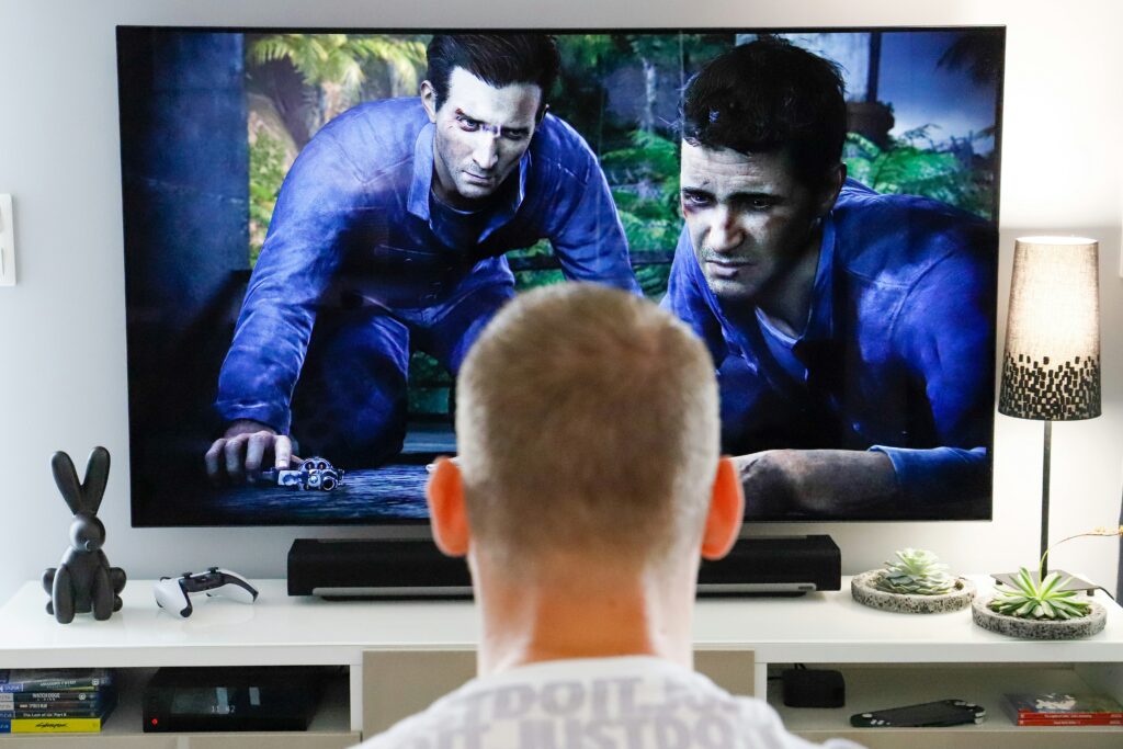 Soundbar vs Speakers